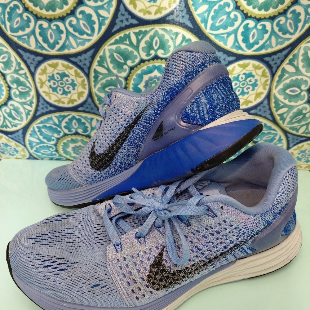 Nike Women's Blue and Purple Athletic Shoes